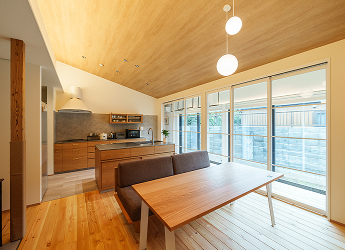 家族の顔が見えやすいフラット空間