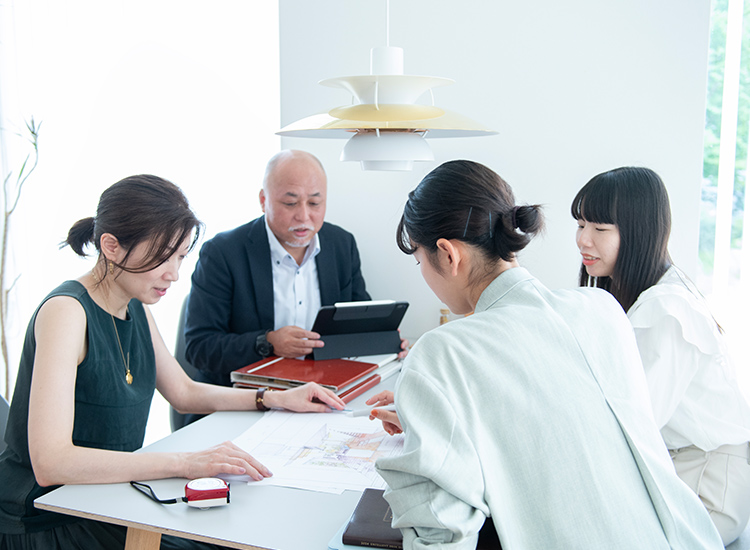 スタッフが一丸となってお客様に寄り添った家づくりを実現
