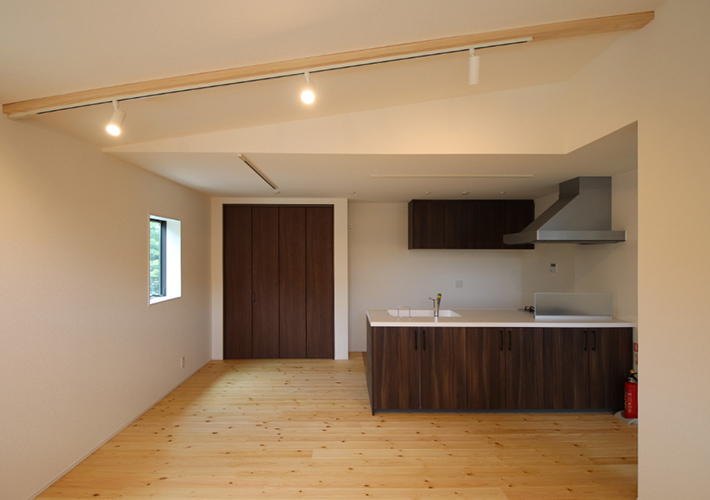 シックな内装でパンが引き立つこだわりの詰まったベーカリー