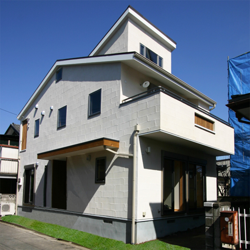 広々ロフトのある無垢材がいっぱいの健康住宅