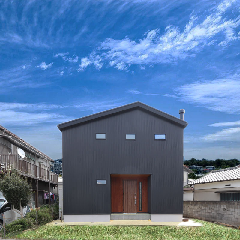 薪ストーブのある北欧モダンの無垢の家