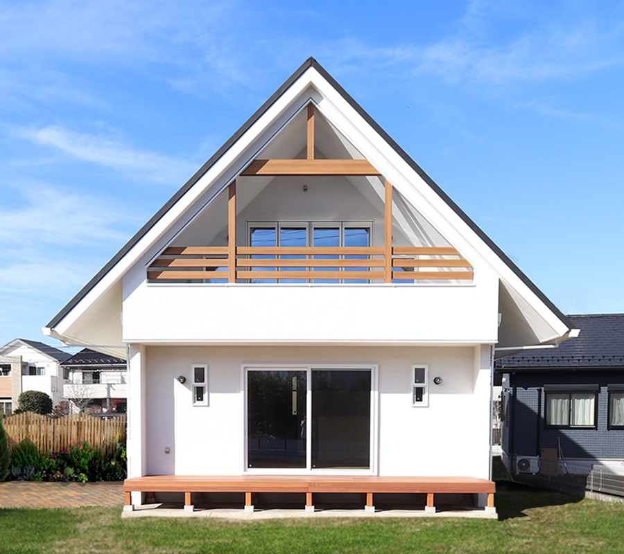 ペットとゆったり暮らすロッジのような三角屋根の無垢の家 オーナー様宅見学会