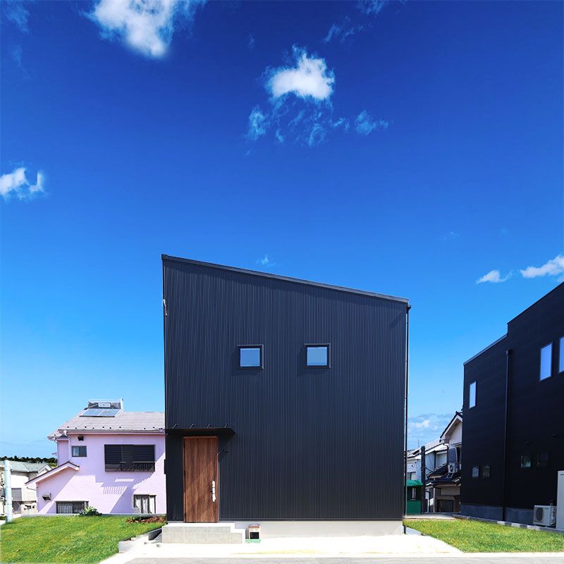 自然素材溢れる大人かっこいいシンプルモダンのデザイナーズ住宅