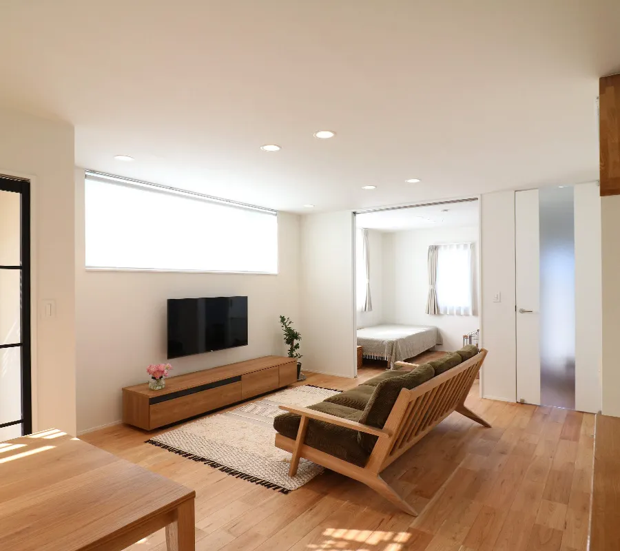 ロフトとくつろぎバルコニーがある家