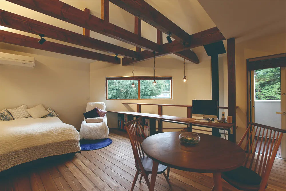 プライベートなカフェ＆アトリエのあるナチュラルモダンの無垢の家