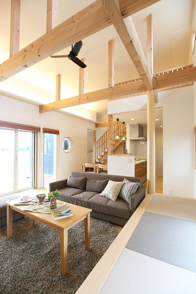 中庭で四季を愉しむコの字型の上質な平屋住宅