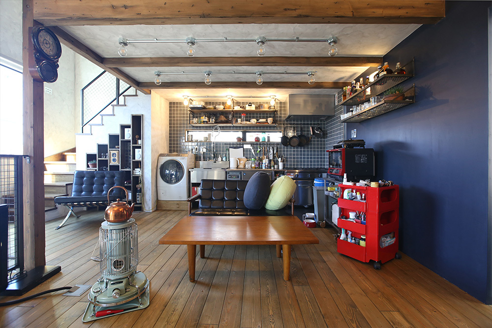 暮らし快適アイデア満載のスタイリッシュモダンの無垢の家