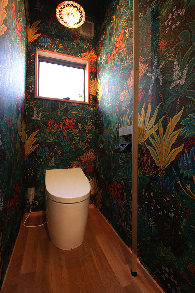 木の温かみあふれるスタイリッシュな平屋住宅