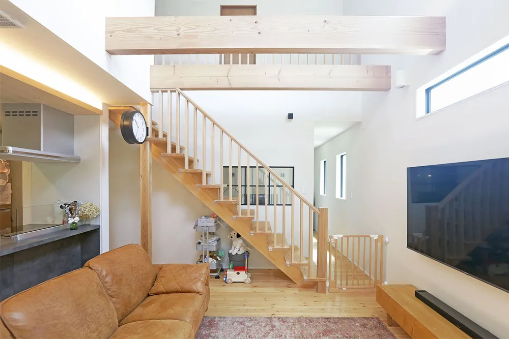 家事効率が高まるスタイリッシュな自然素材の家