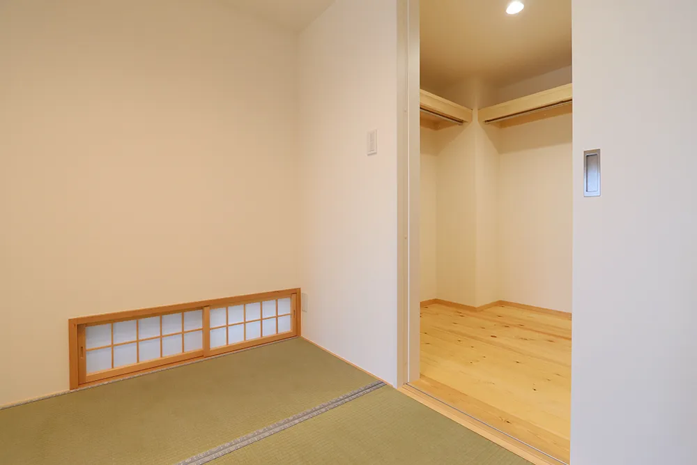 木の香りに癒されるナチュラルモダンな二世帯住宅