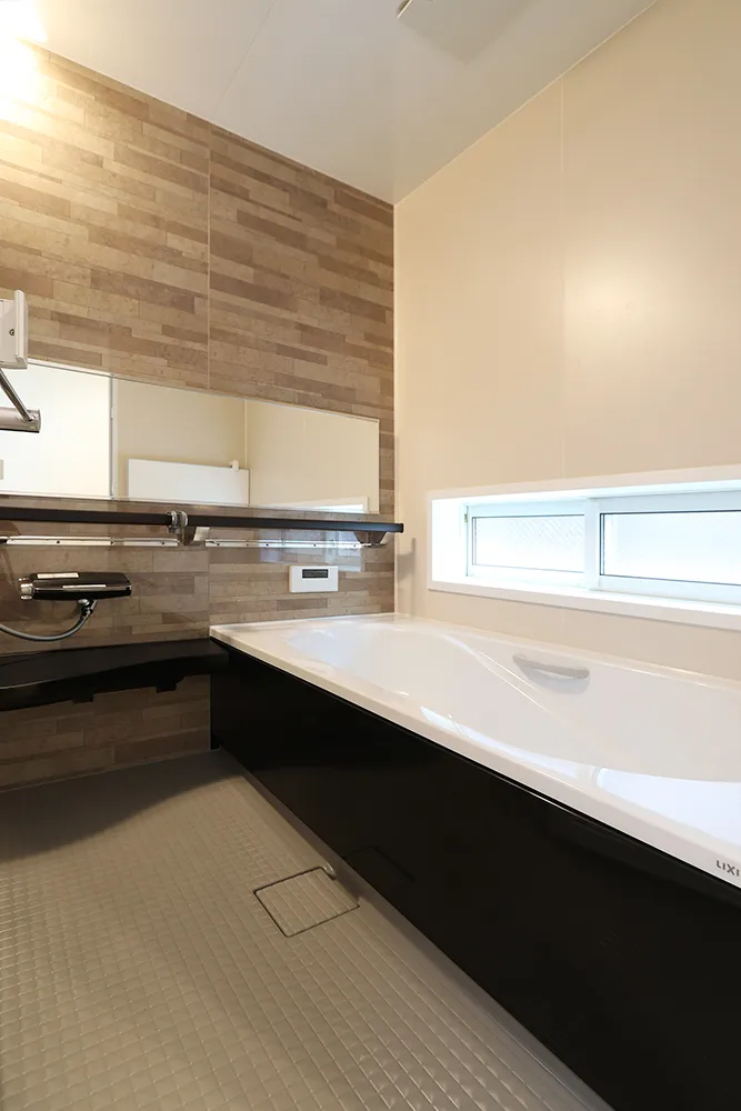 木の香りに癒されるナチュラルモダンな二世帯住宅