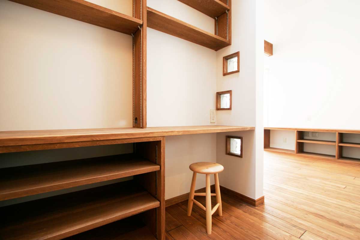 自然素材溢れるデザイナーズ完全分離型二世帯住宅